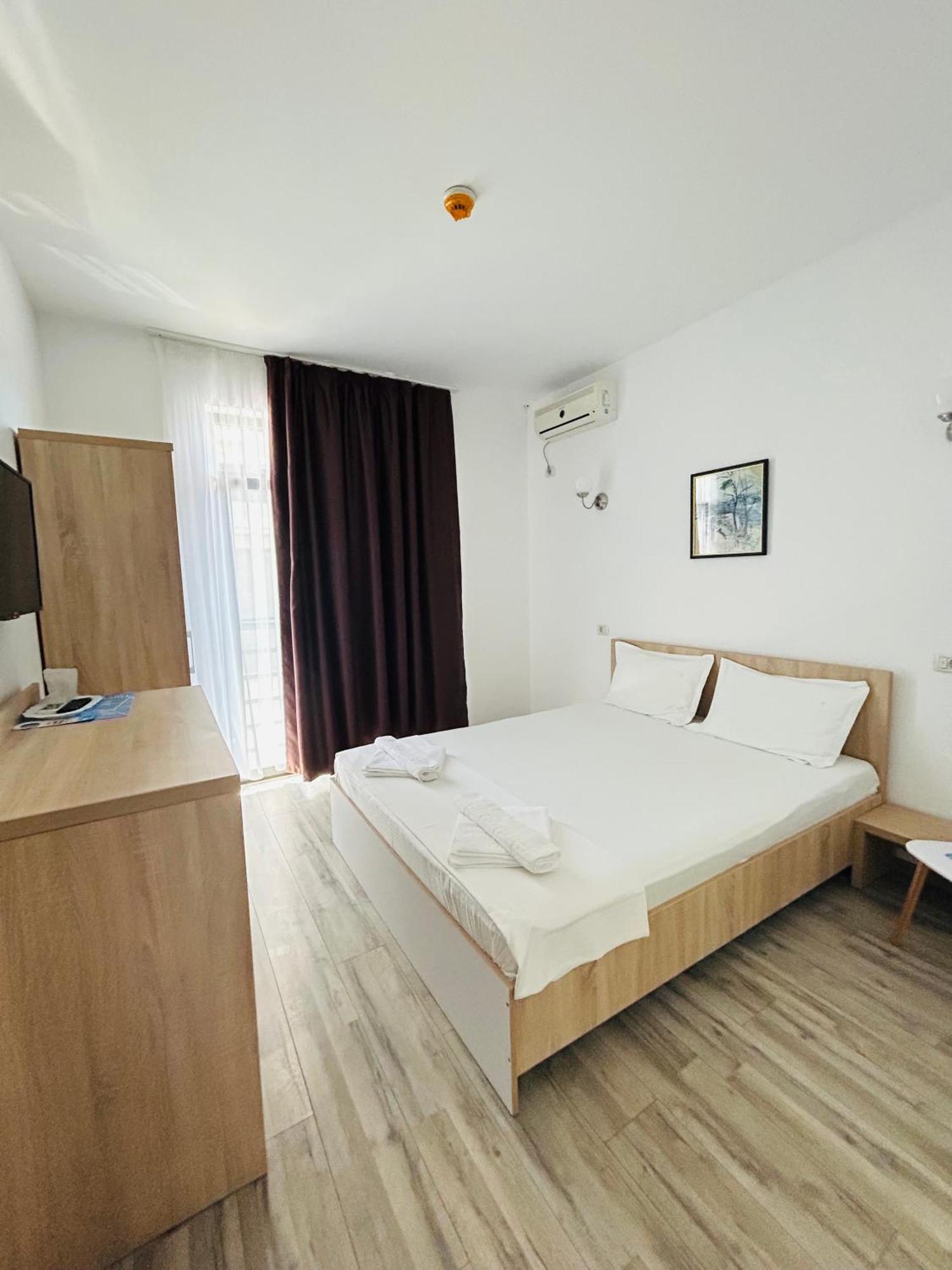 Rima Del Mar Hotel Eforie Bagian luar foto